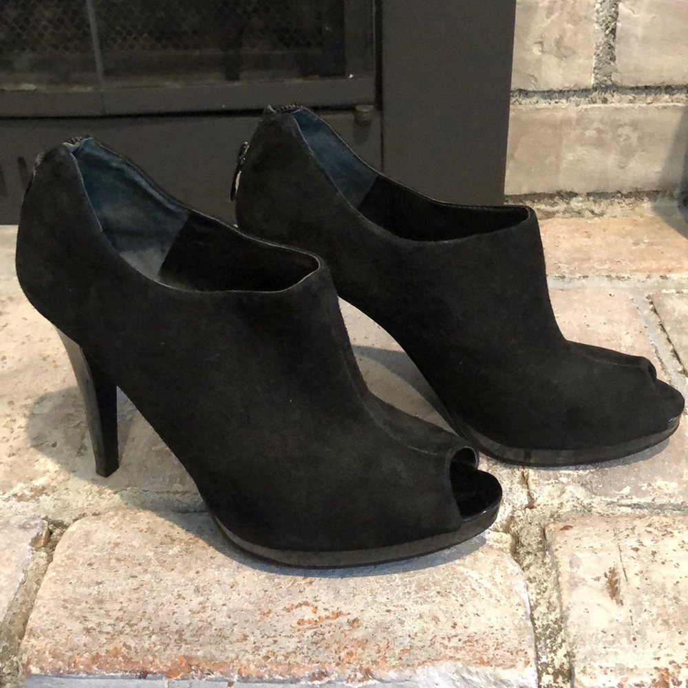 Nine West black heels size 8